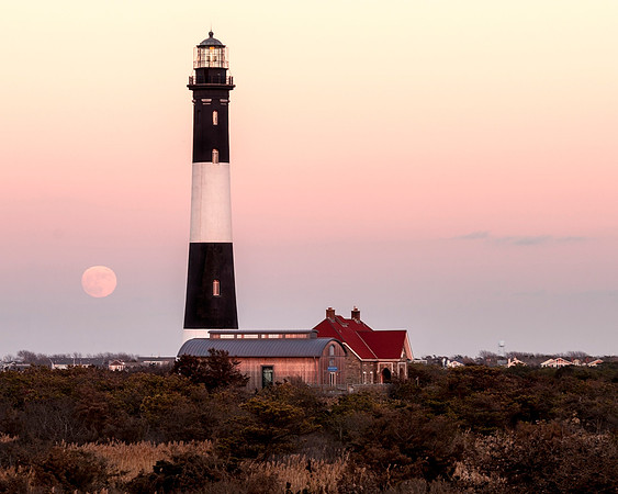 Full Moon Rising